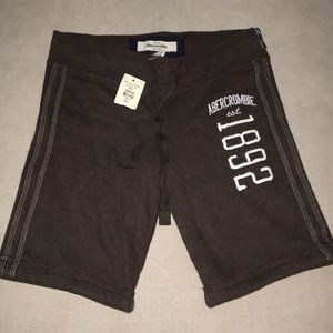 ABERCROMBIE  KIDS SHORT